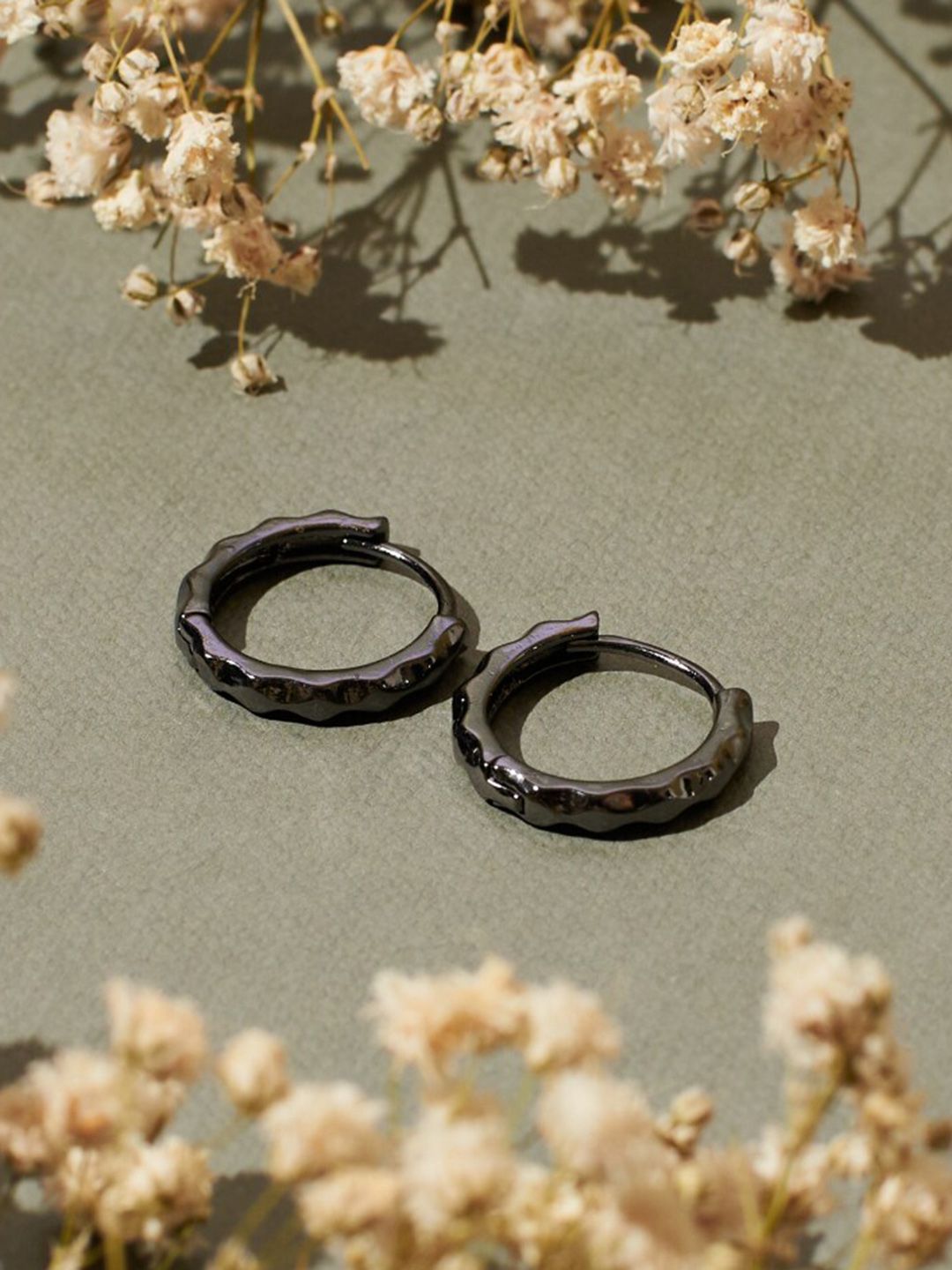 SALTY Men Circular Studs
