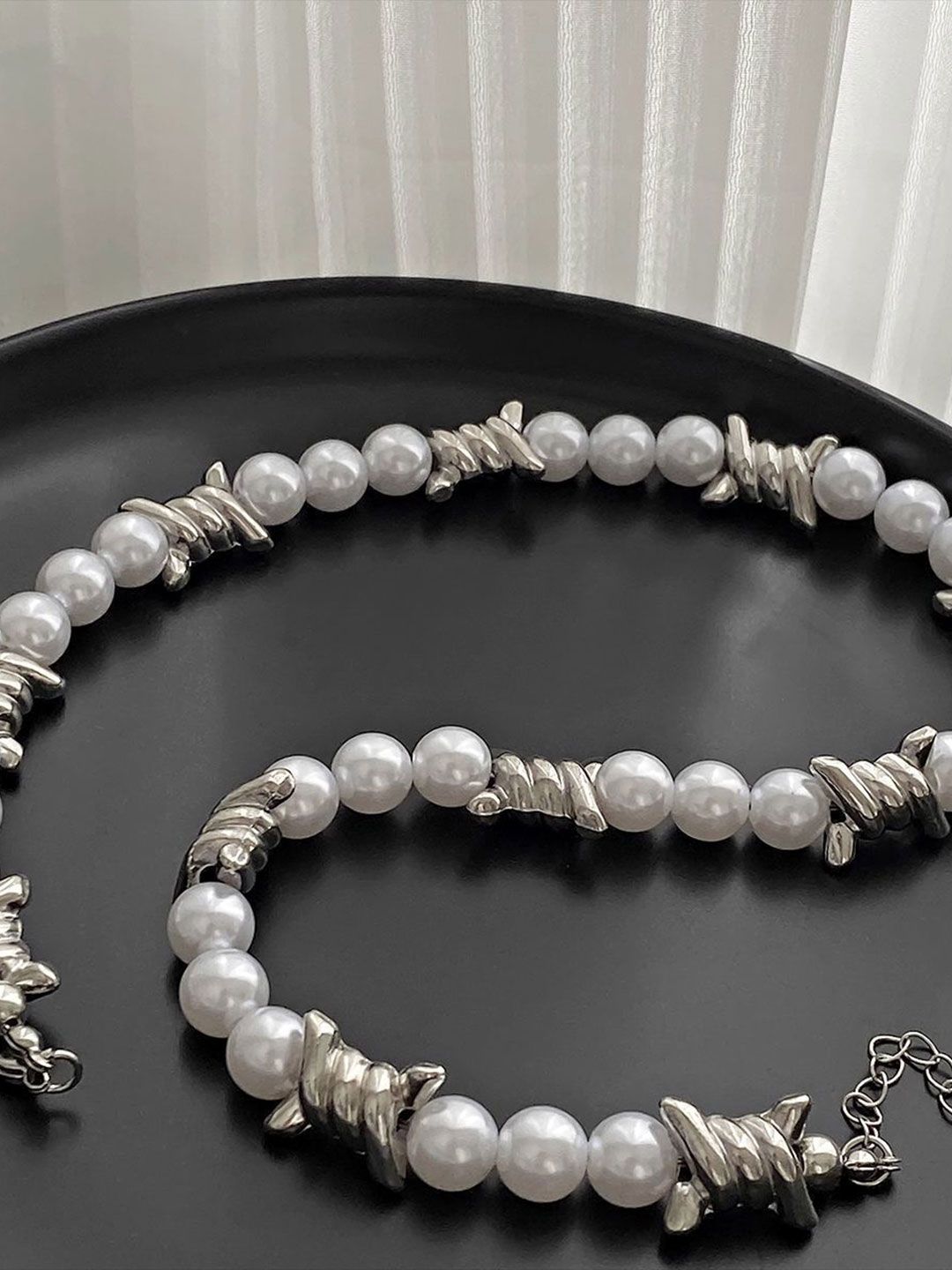 Silver-Plated Artificial Beaded Minimal Necklace