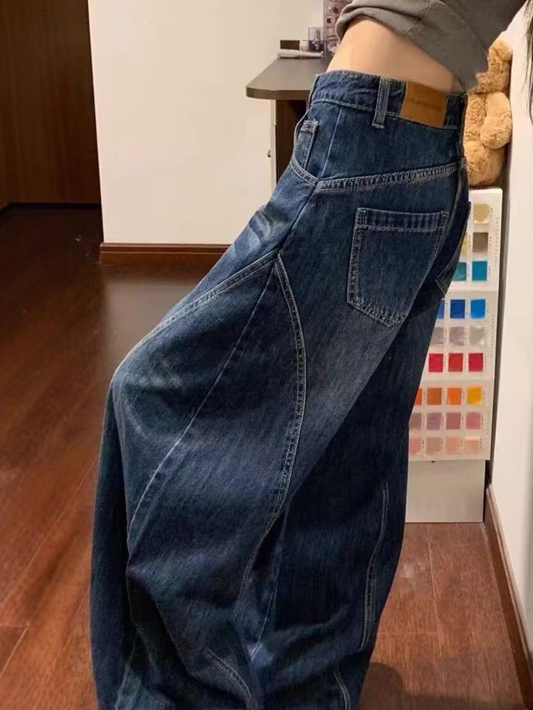 Women Wide Leg Mid-Rise Dark Fade Jeans