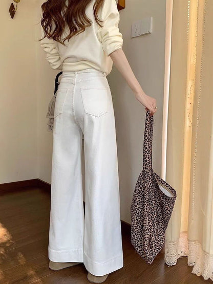 Women Relaxed Fit Mid-Rise Light Fade Jeans