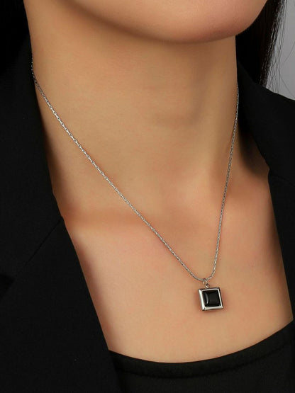 SALTY Artificial Stones Necklace