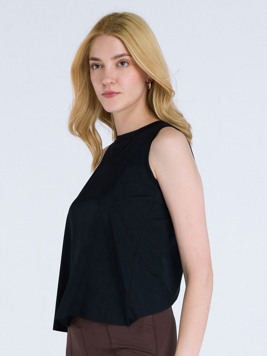 Black Overlap Tank