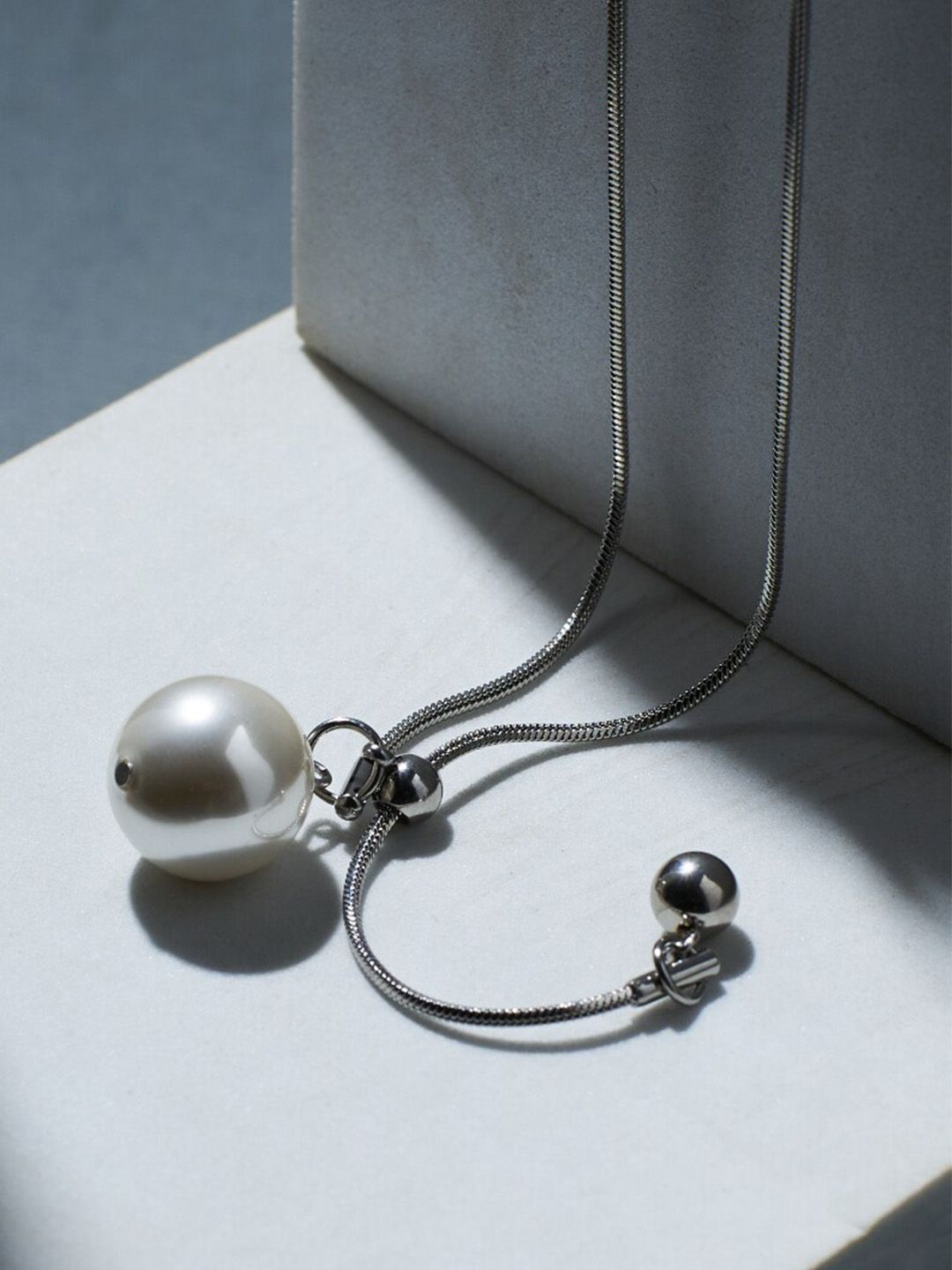 SALTY Stainless Steel Elegant Swirl Tassel Chain