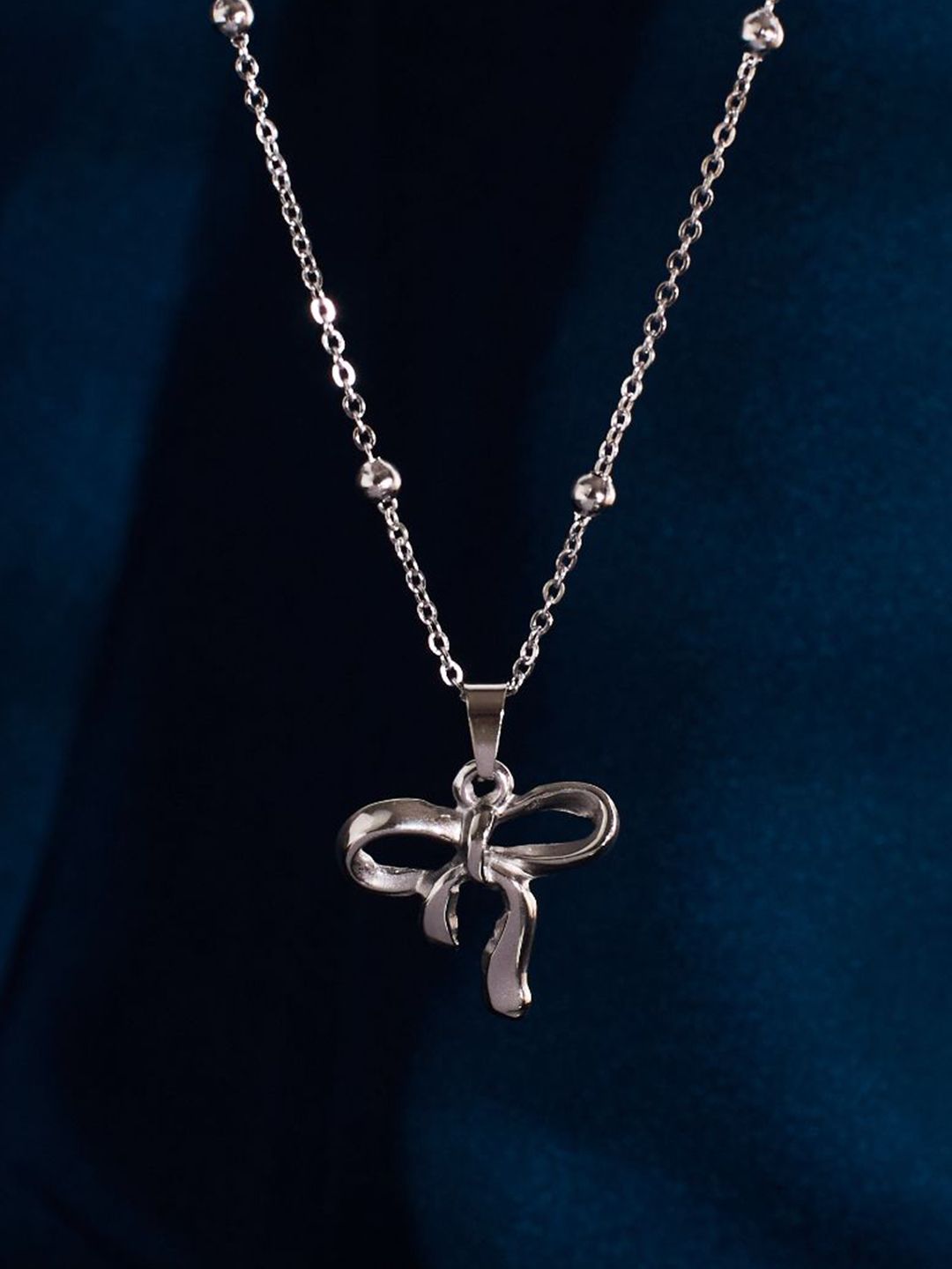 SALTY Ribbon Charm Contemporary Pendant With Chain
