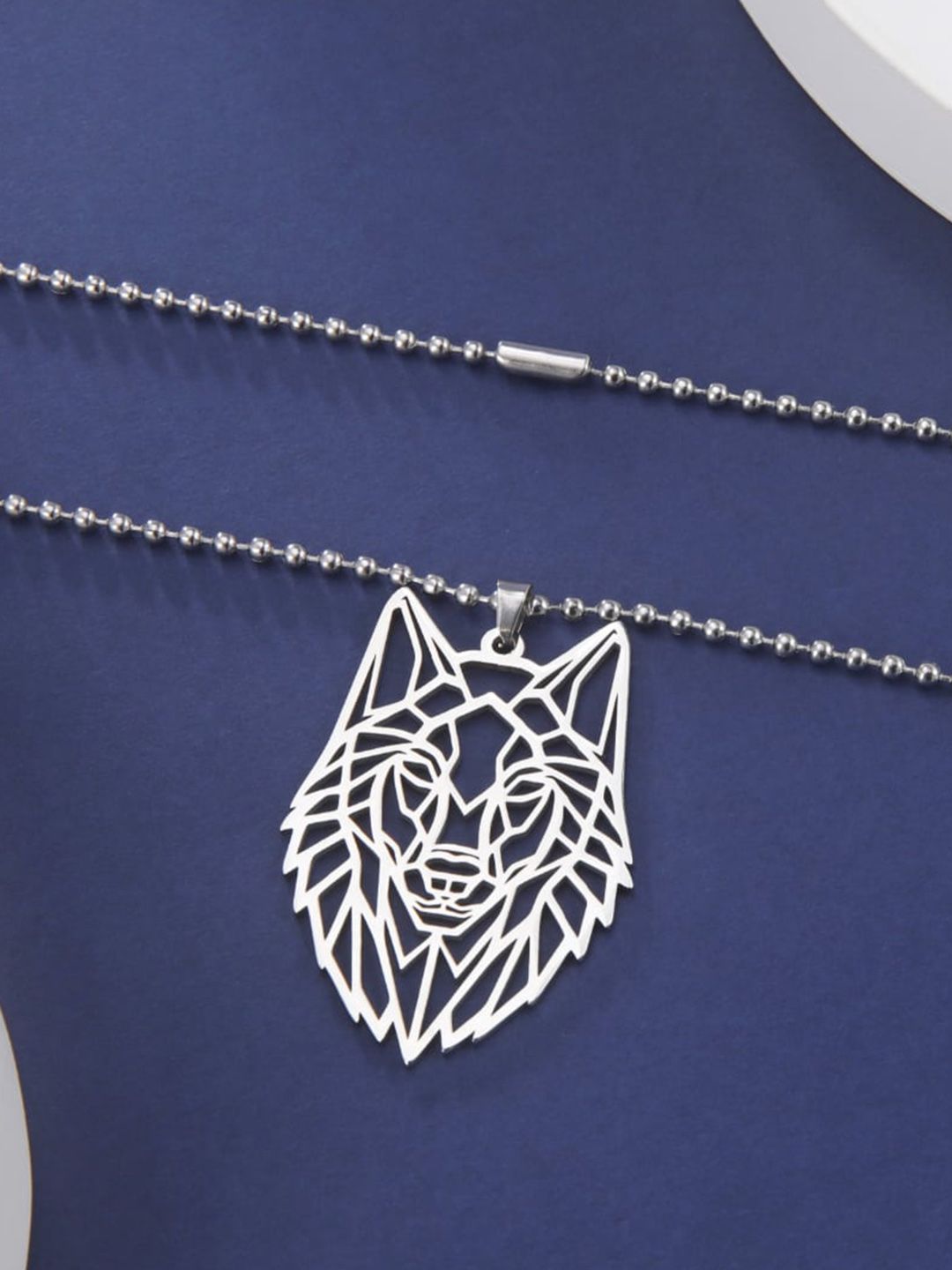 SALTY Men Stainless Steel Animal Shaped Pendant with Chain