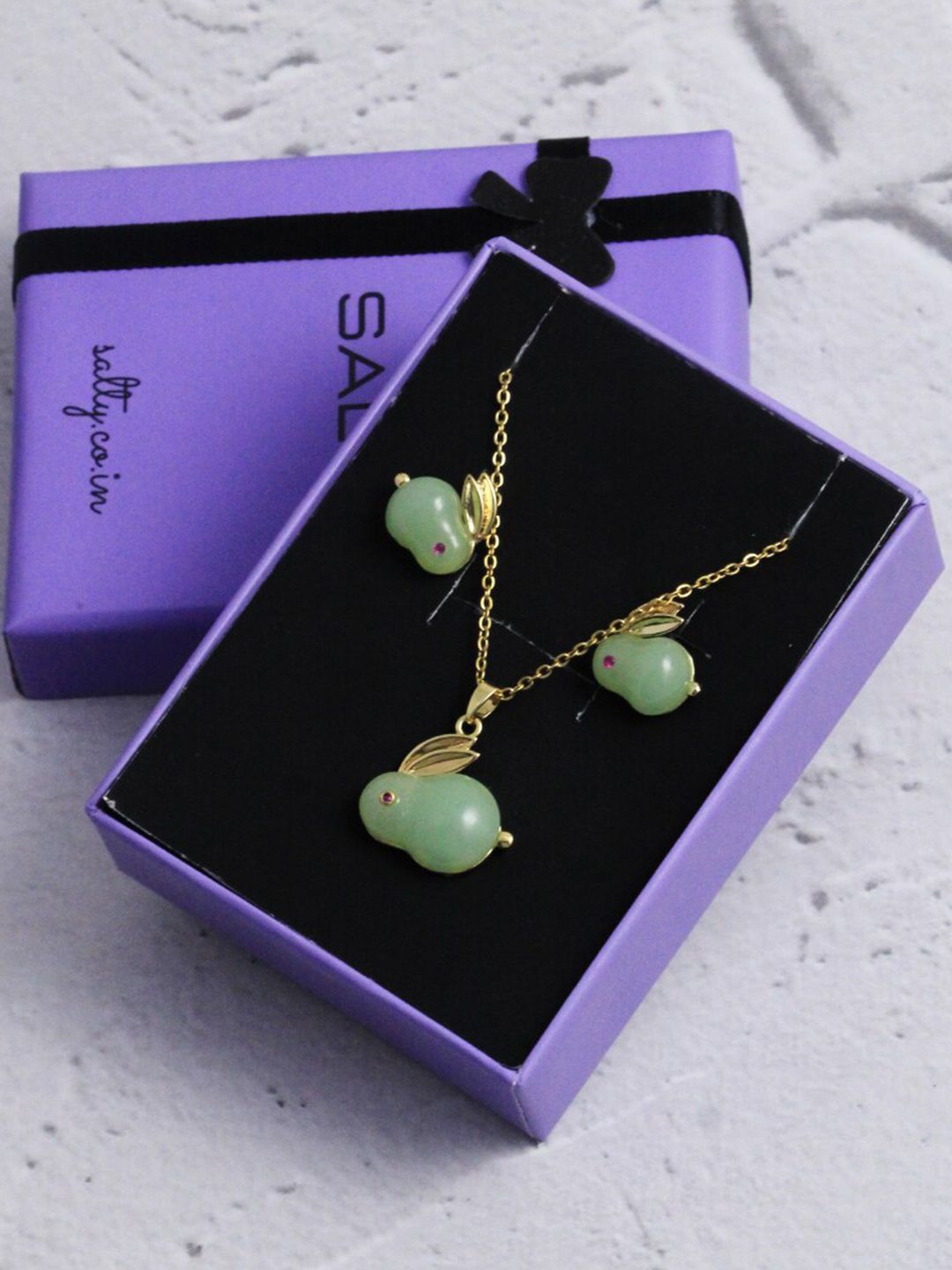 SALTY Anti-Tarnish Coney Necklace & Earrings