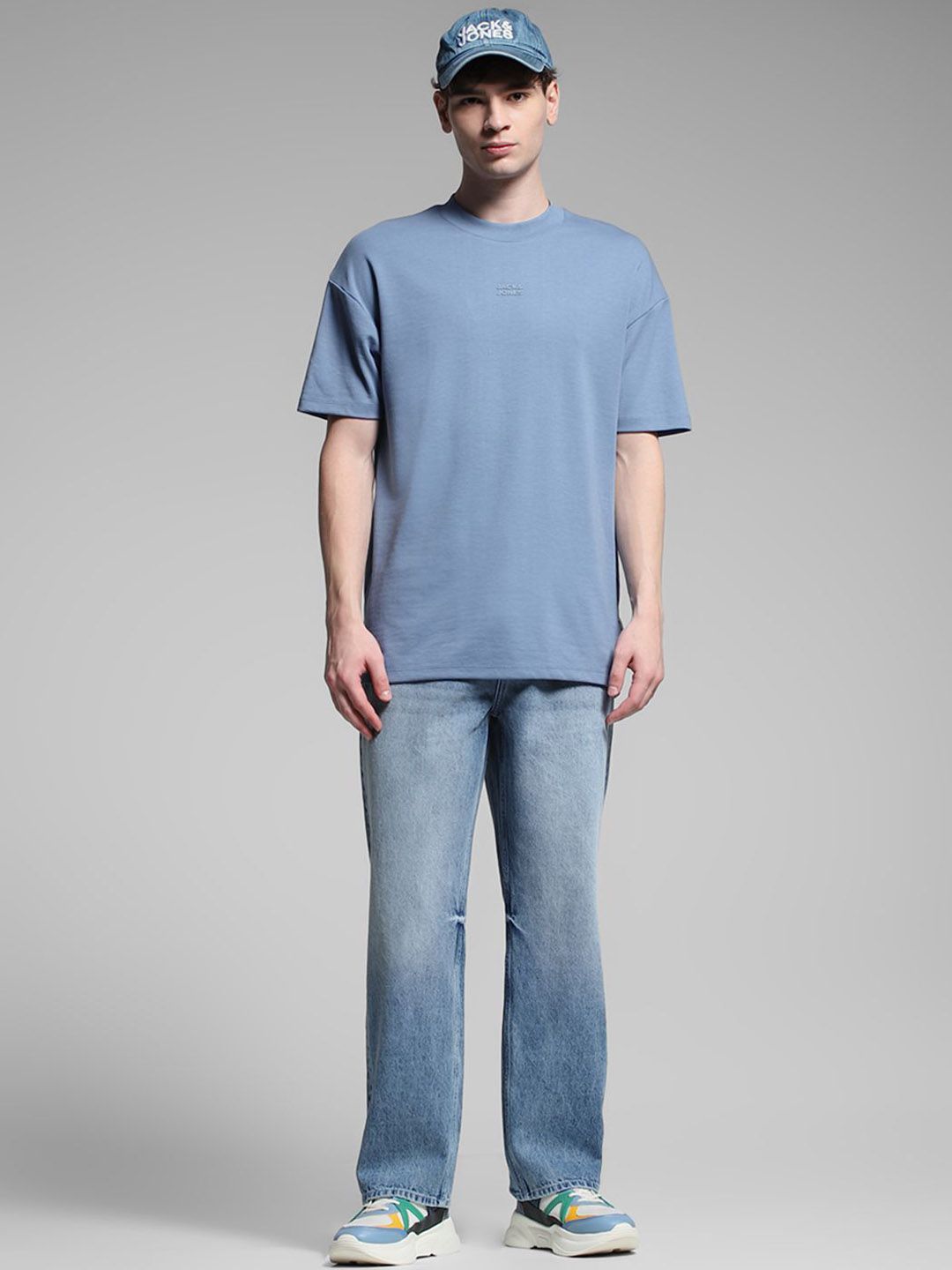 Men High-Rise Relaxed Fit Heavy Fade Jeans