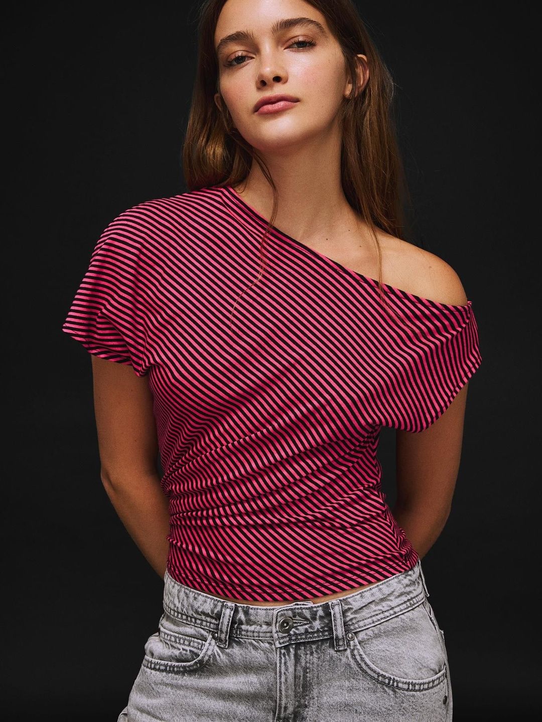 Asymmetric print short sleeve T-shirt