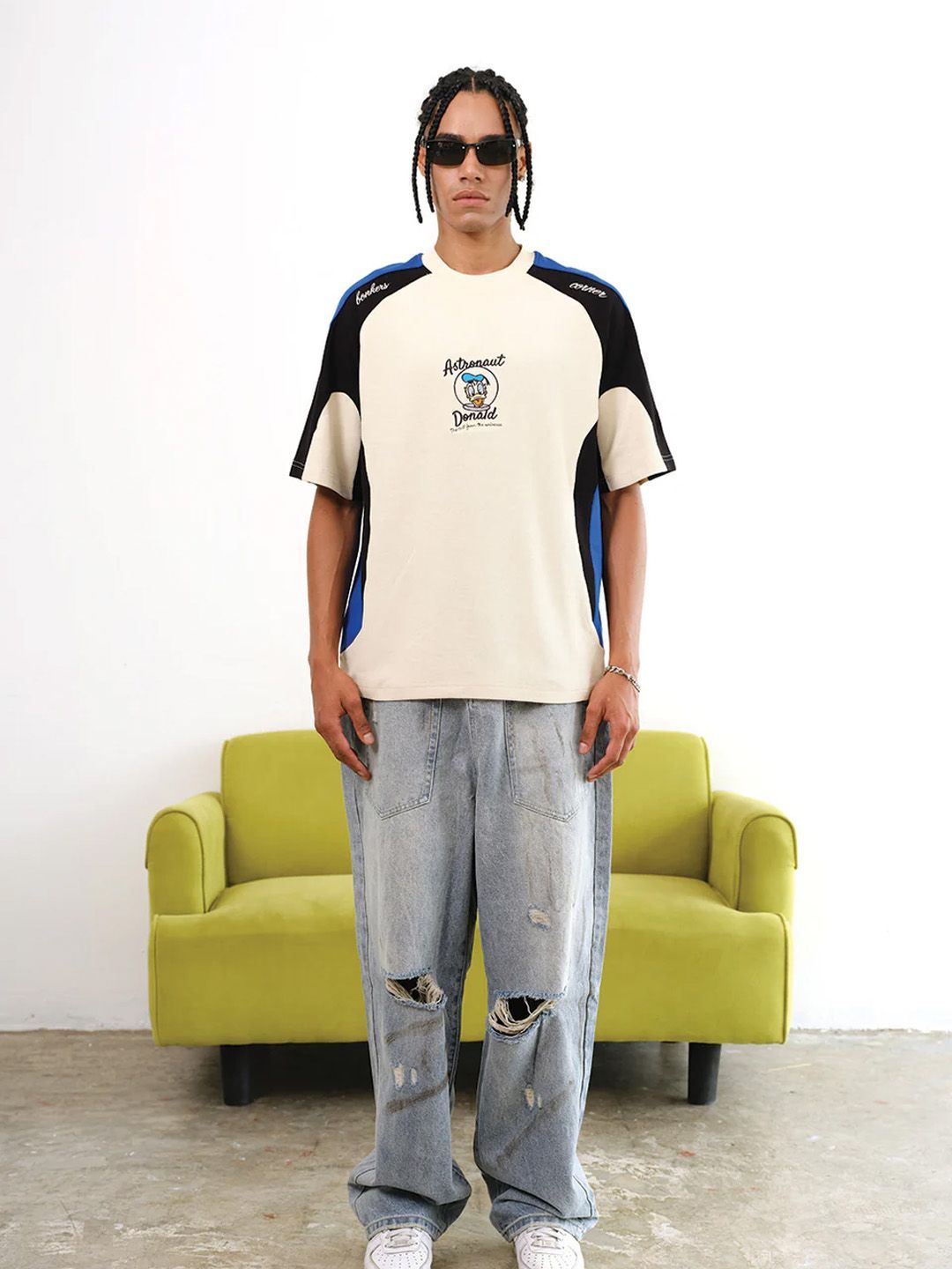 Men Donald Duck Graphic Printed Round Neck Cotton Oversized T-shirt
