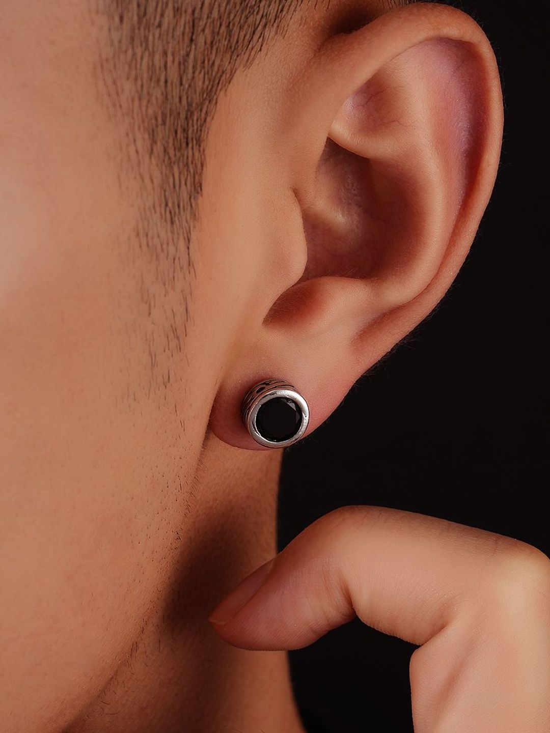 Men Copper-Plated Zircon Studded Circular Shaped Studs