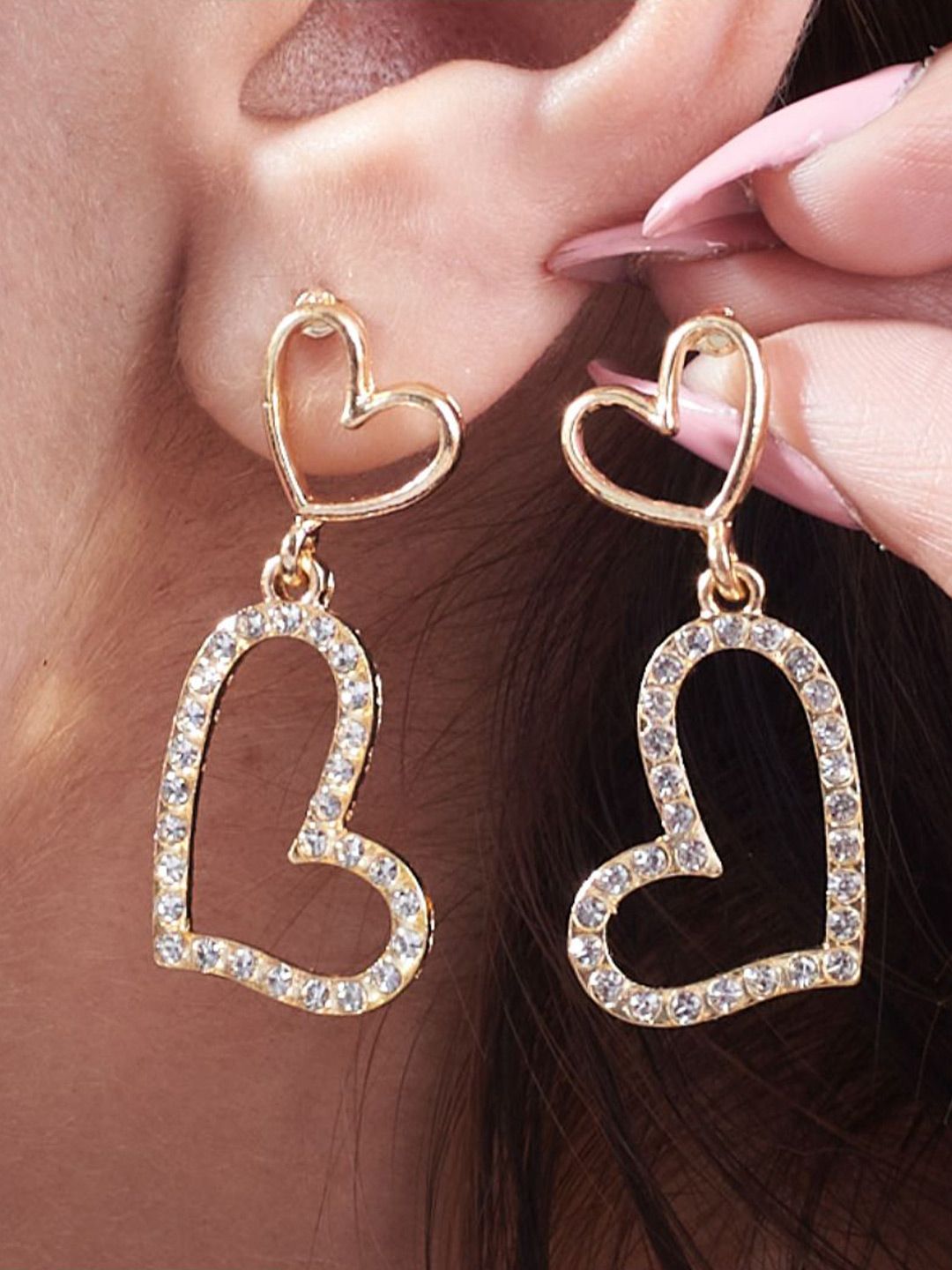 SALTY Pack of 2 Women Charming Heart Earrings