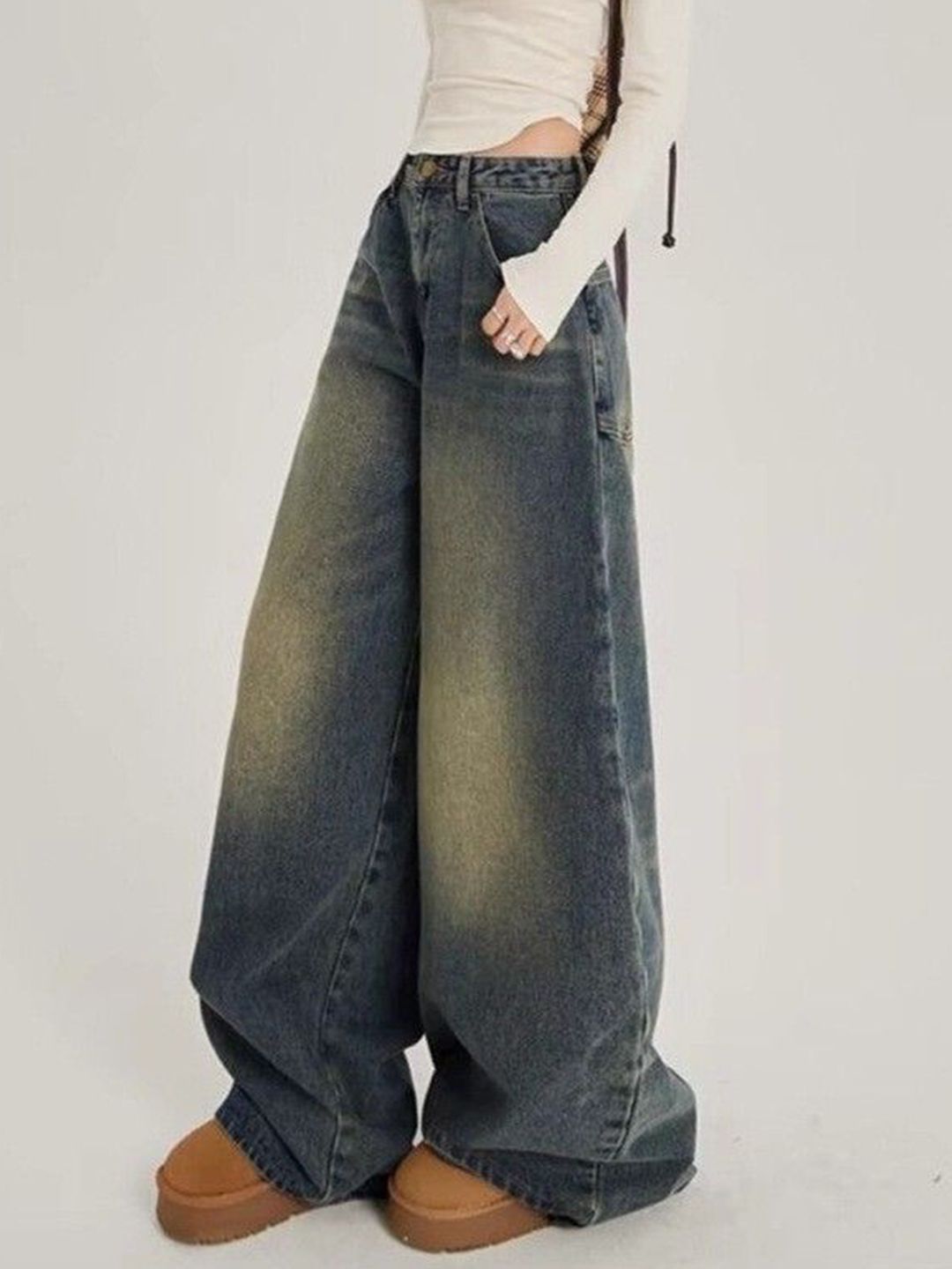 Women Baggy Fit Mid-Rise Medium Fade Jeans