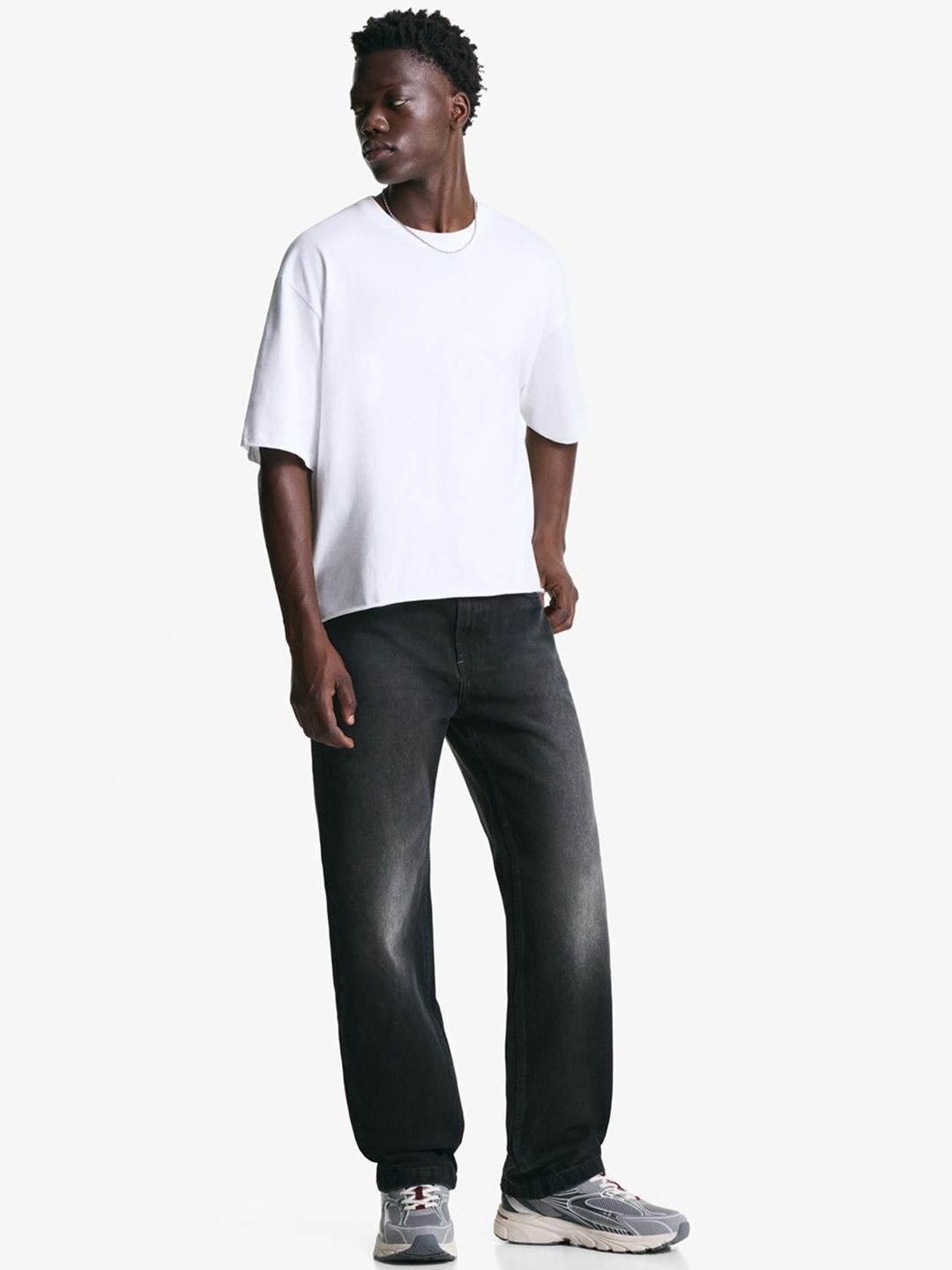 Men Regular Fit Mid-Rise Heavy Fade Jeans