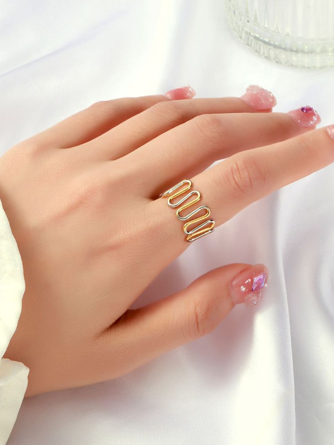 SALTY Golden Tides Band Finger Ring