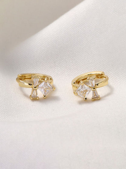 SALTY Gold-Plated Star Flower Contemporary Studs Earrings