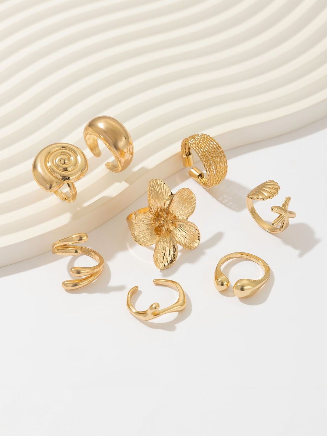 Set of 8 Gold-Plated Finger Ring