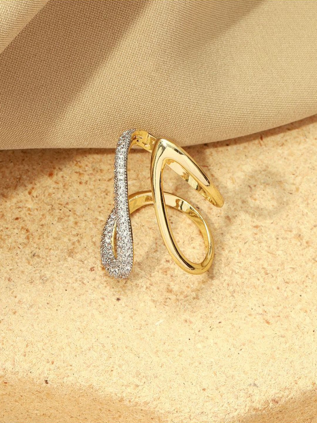 SALTY Serpentine Elegance Finger Ring