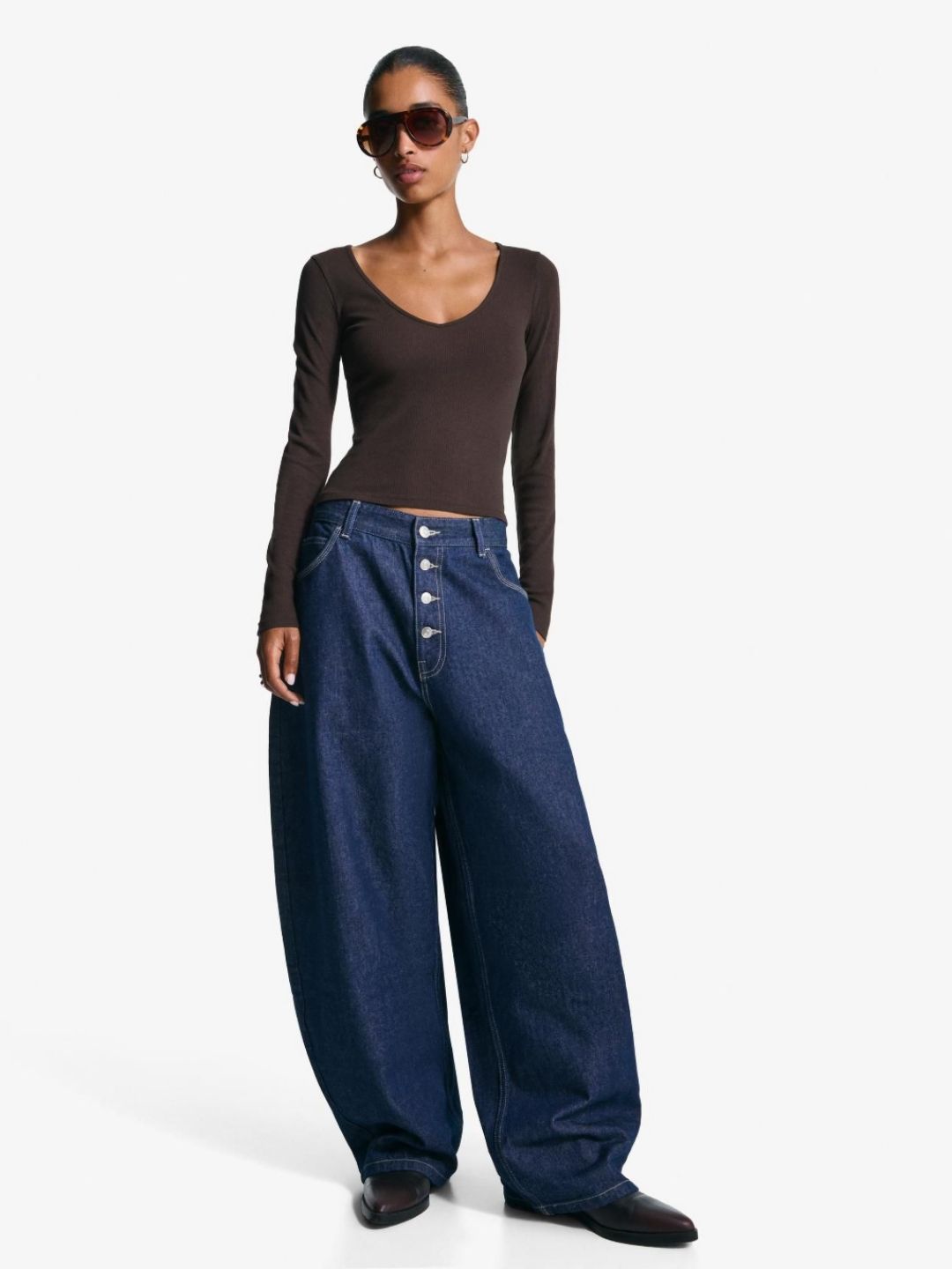 Long sleeve V-neck T-shirt