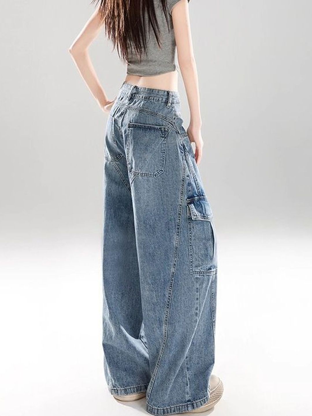 Women Wide Leg Mid-Rise Light Fade Jeans