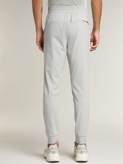 Men Smart Slim Fit Mid-Rise All-Day Joggers Trousers