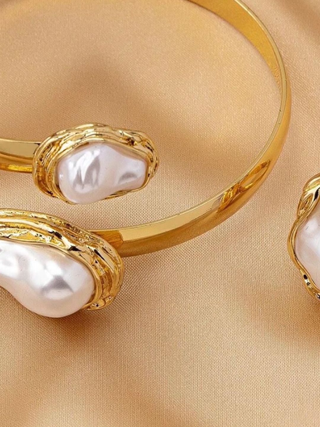 Gold-Plated Stone Studded Jewellery Set
