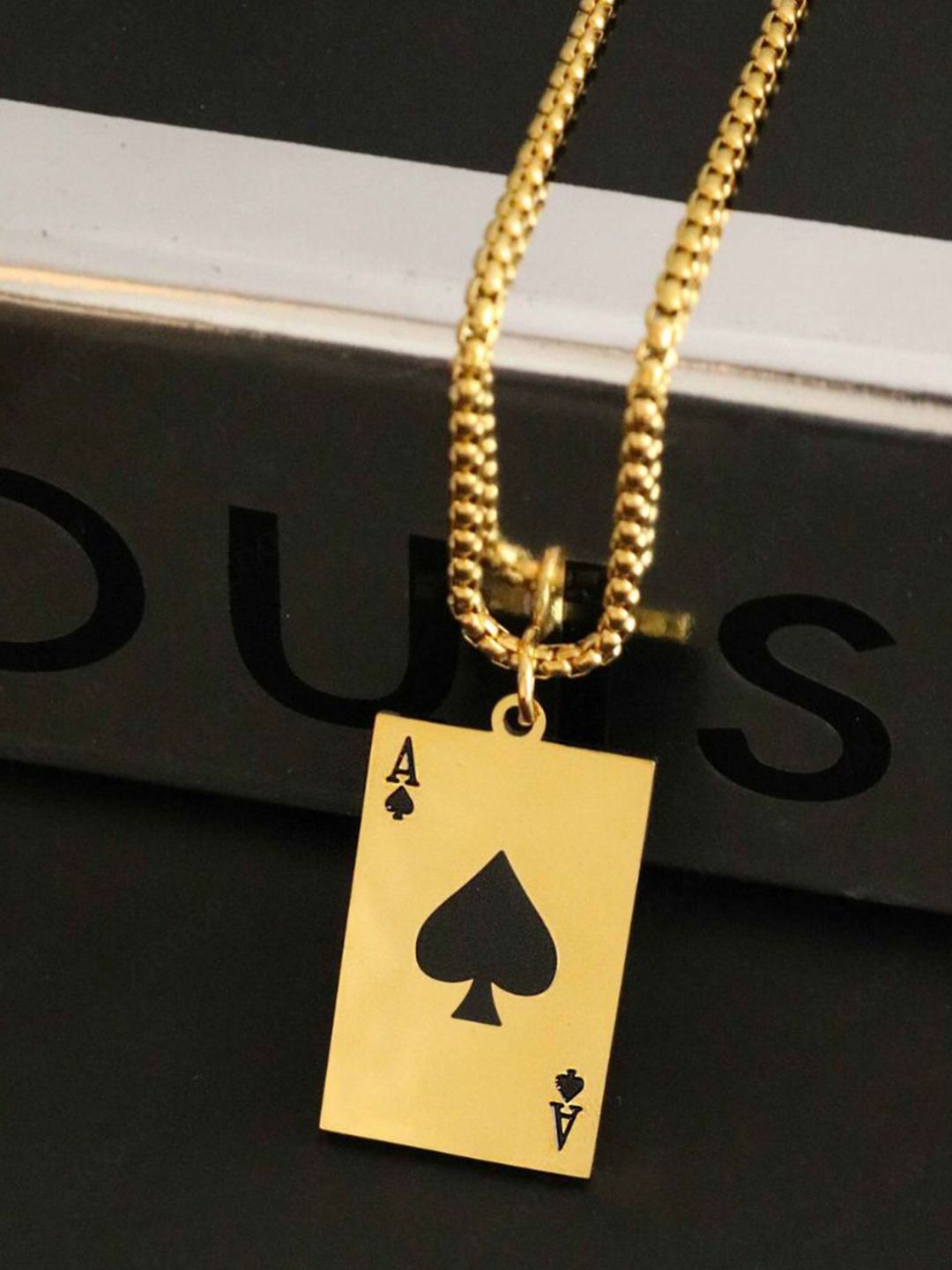 SALTY Men Square Royal Flush Pendants with Chains
