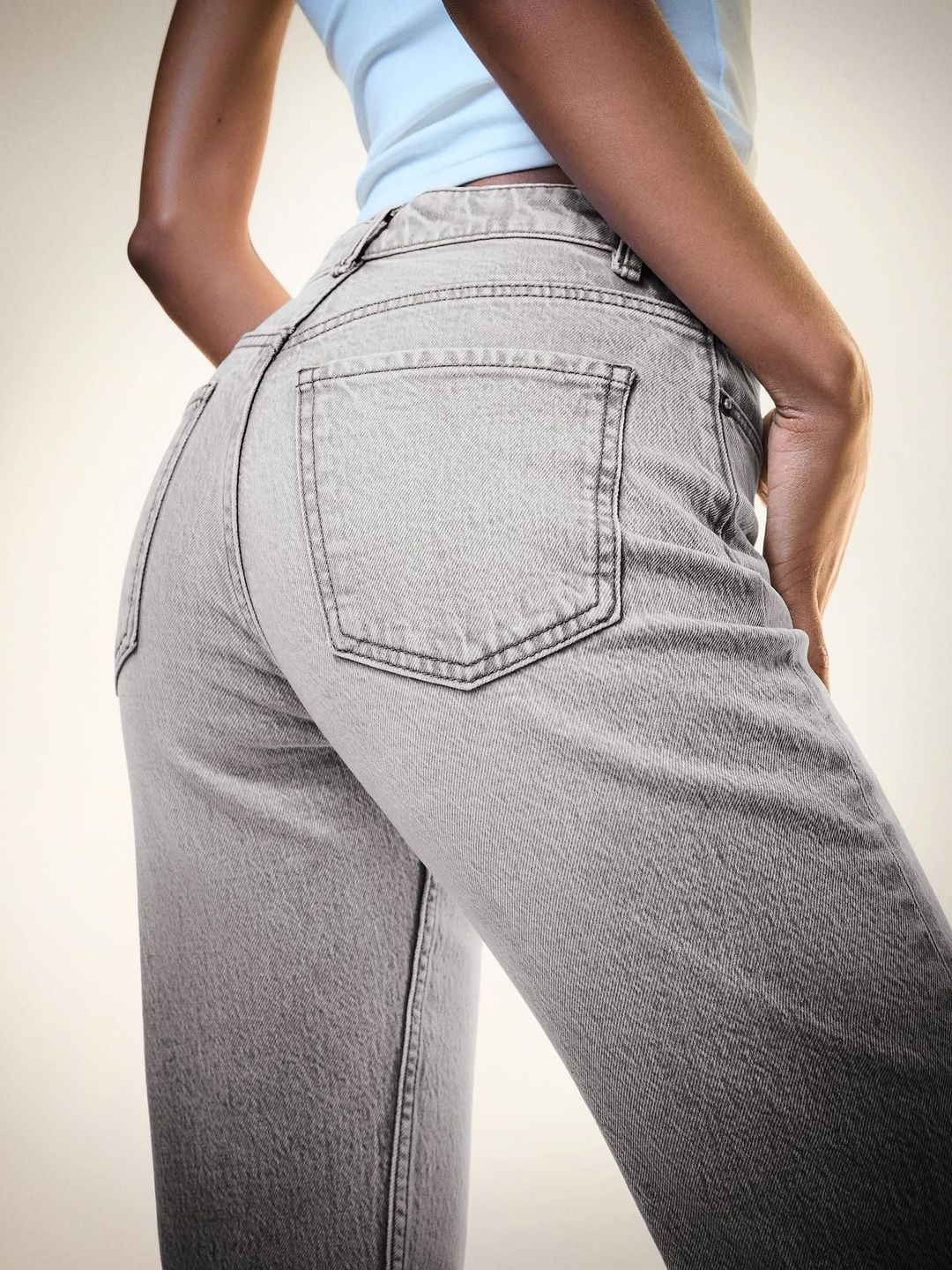 Comfort-fit Hi-rise Mom Jeans