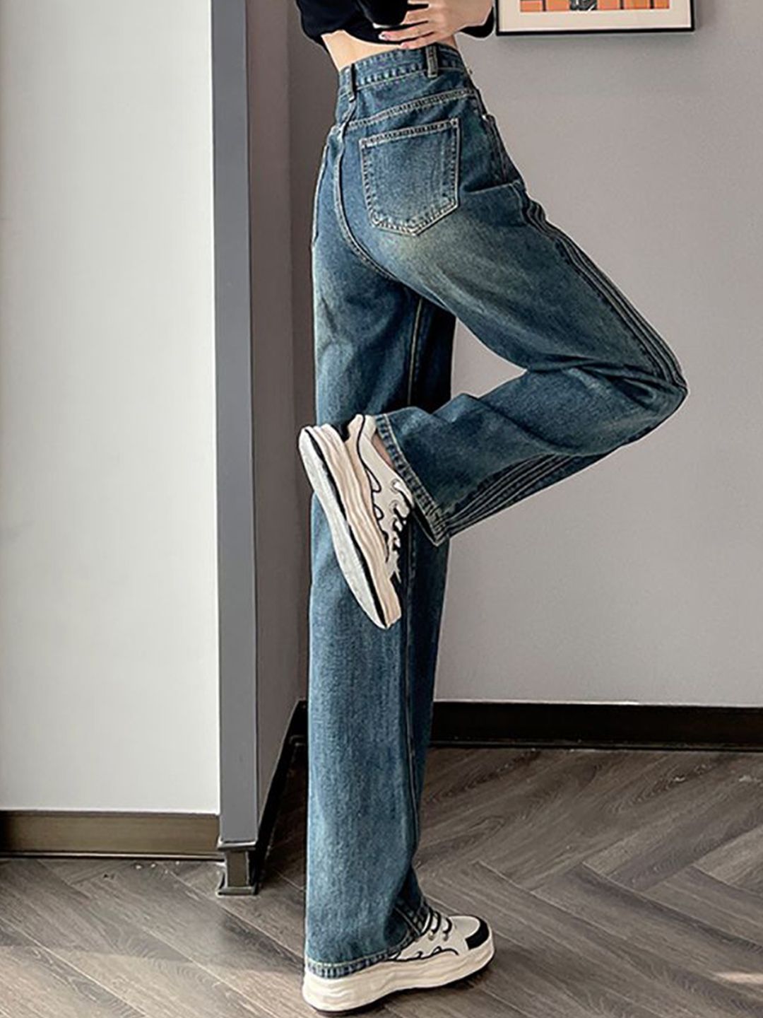 Women Wide Leg Slash Knee Jeans