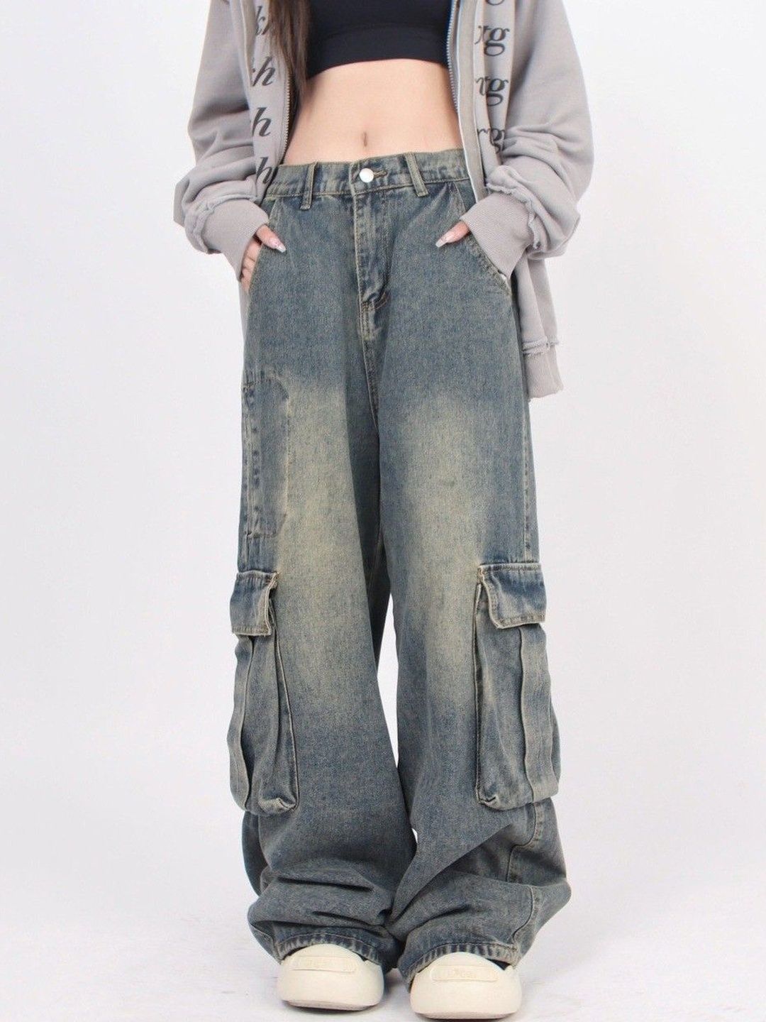 Women Wide Leg Mid-Rise Light Fade Jeans
