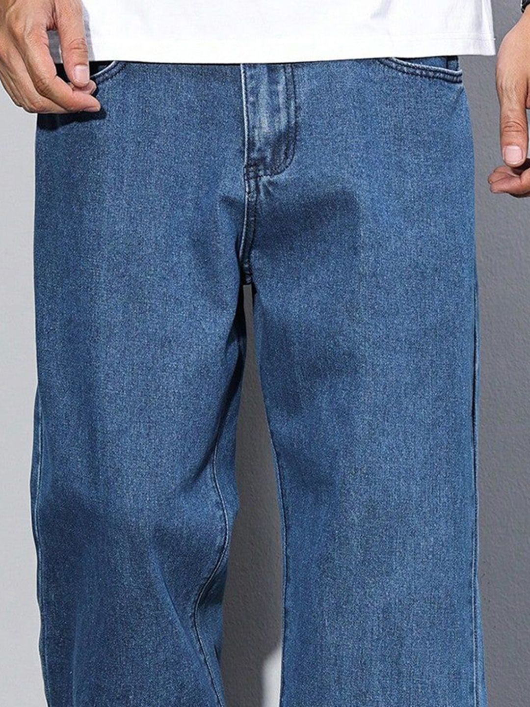 Men Straight Fit Mid-Rise Stretchable Jeans
