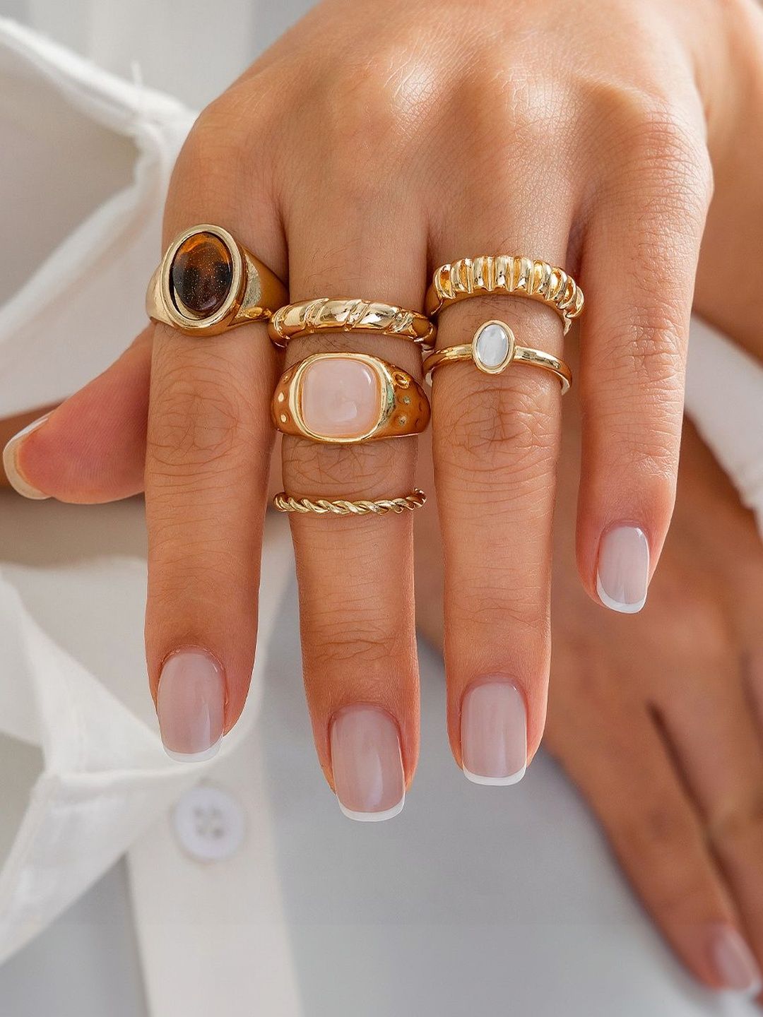 Set of 6 Gold-Plated Stone-Studded Finger Ring