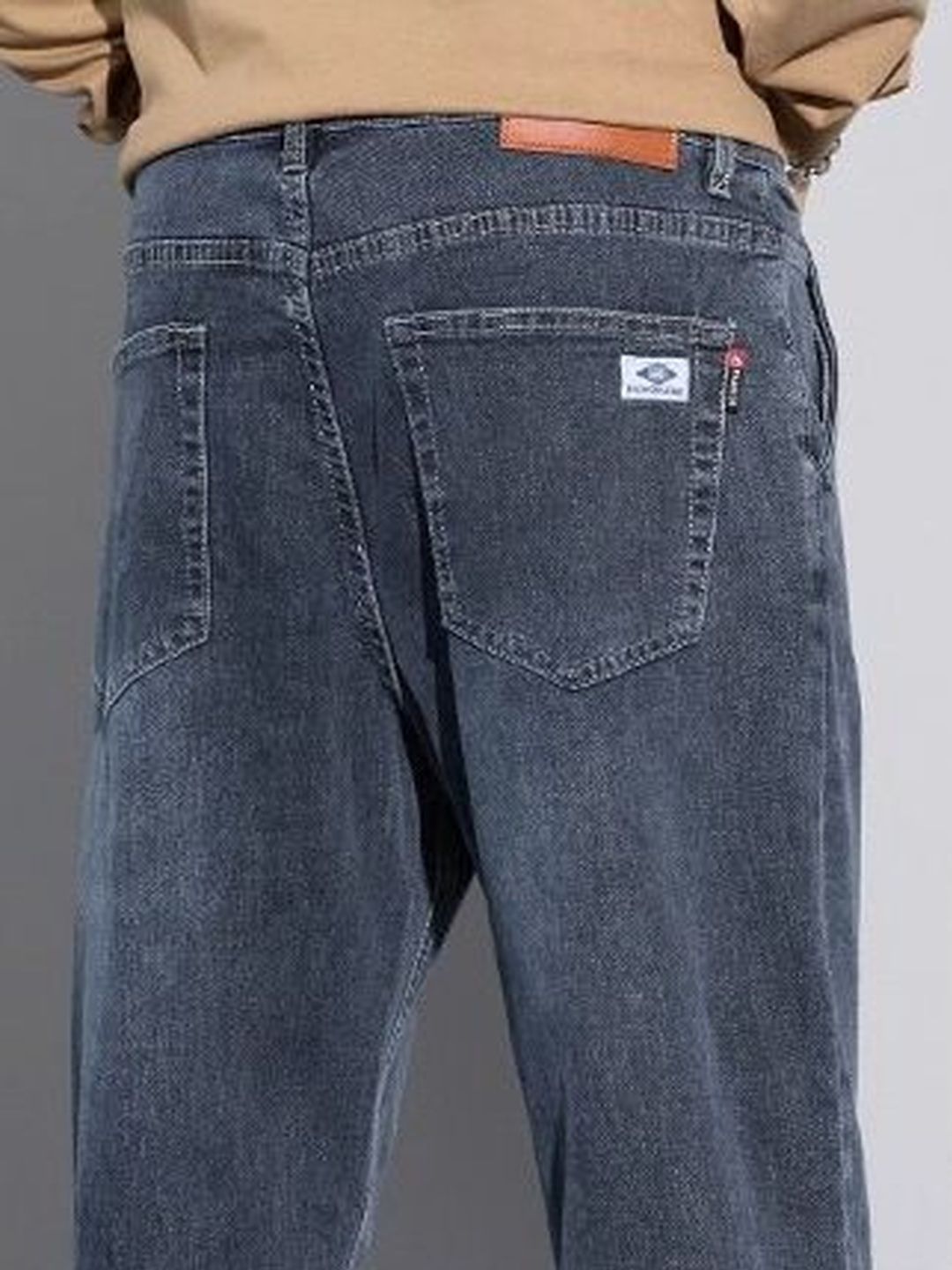 Men Regular Fit Mid-Rise Light Fade Jeans