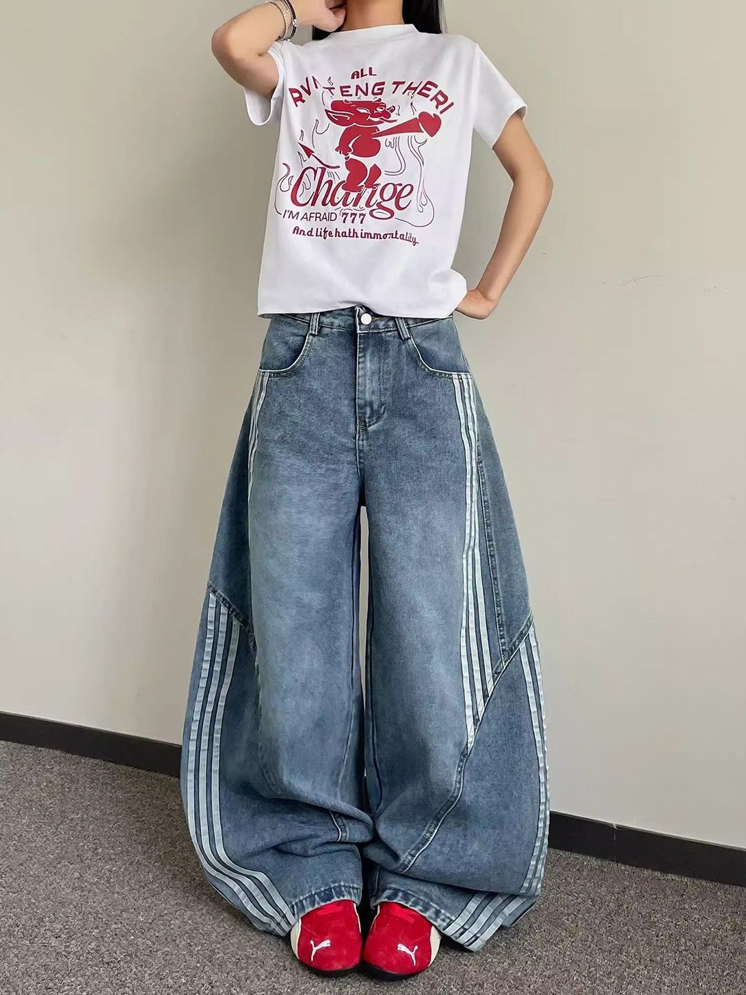 Women Mid-Rise Wide Leg  Jeans