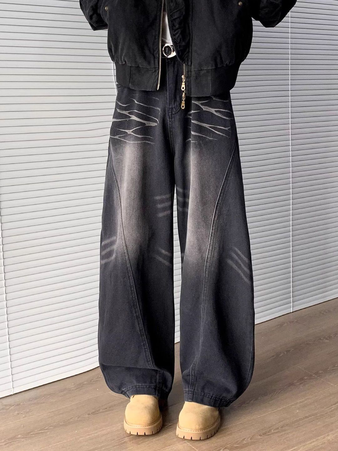 Men Baggy Mid-Rise Heavy Fade Jeans
