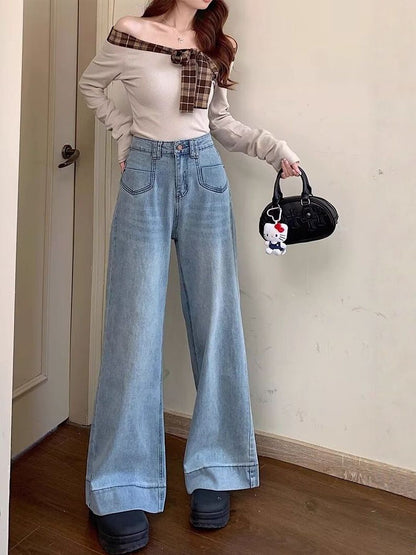 Women Relaxed Fit Mid-Rise Light Fade Jeans
