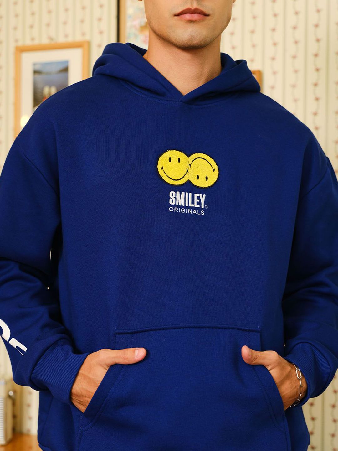 Men Graphic Printed Hooded Pullover Sweatshirt