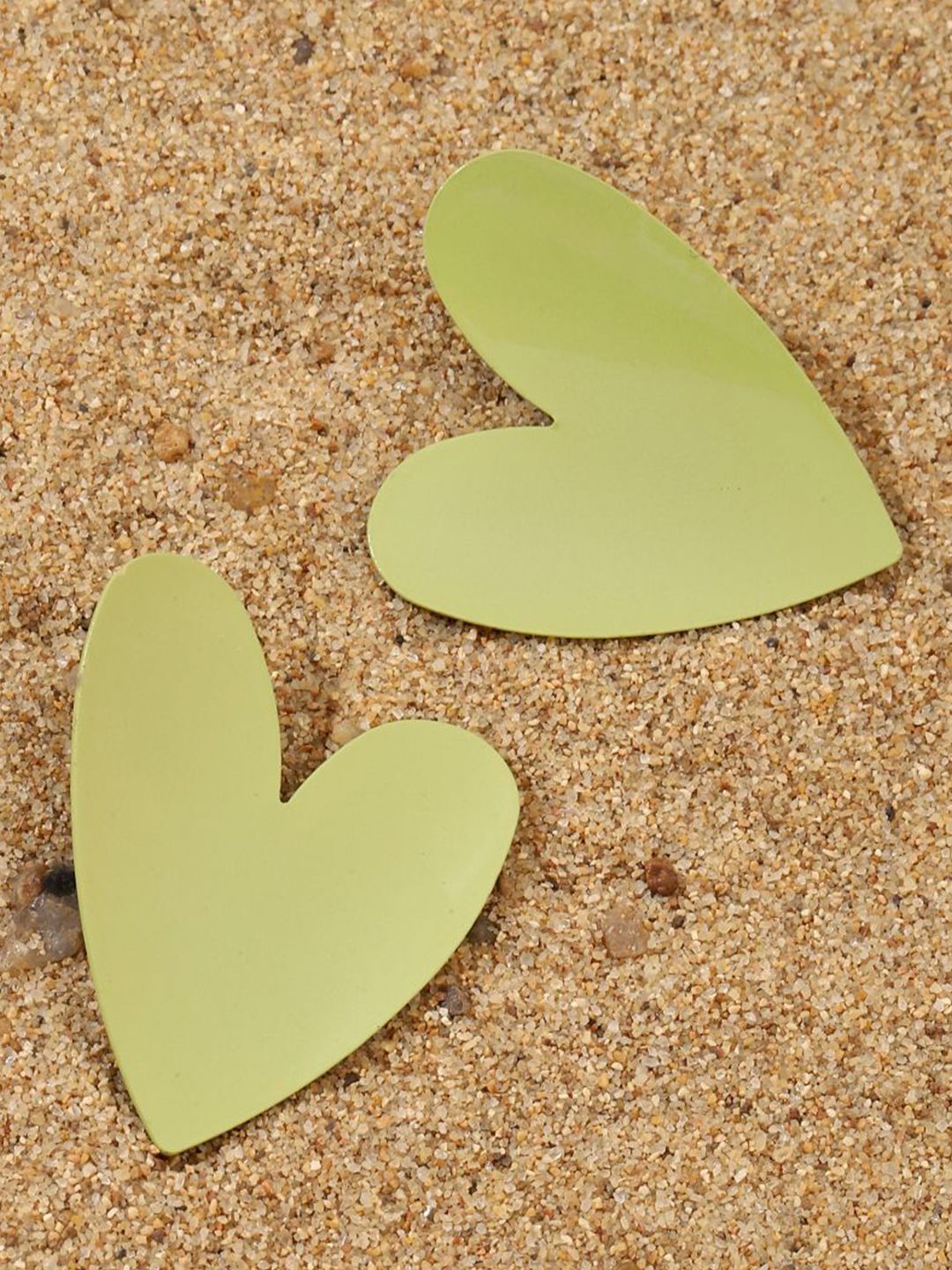 SALTY Pack of 2 Women Green Heart Acrylic Earring