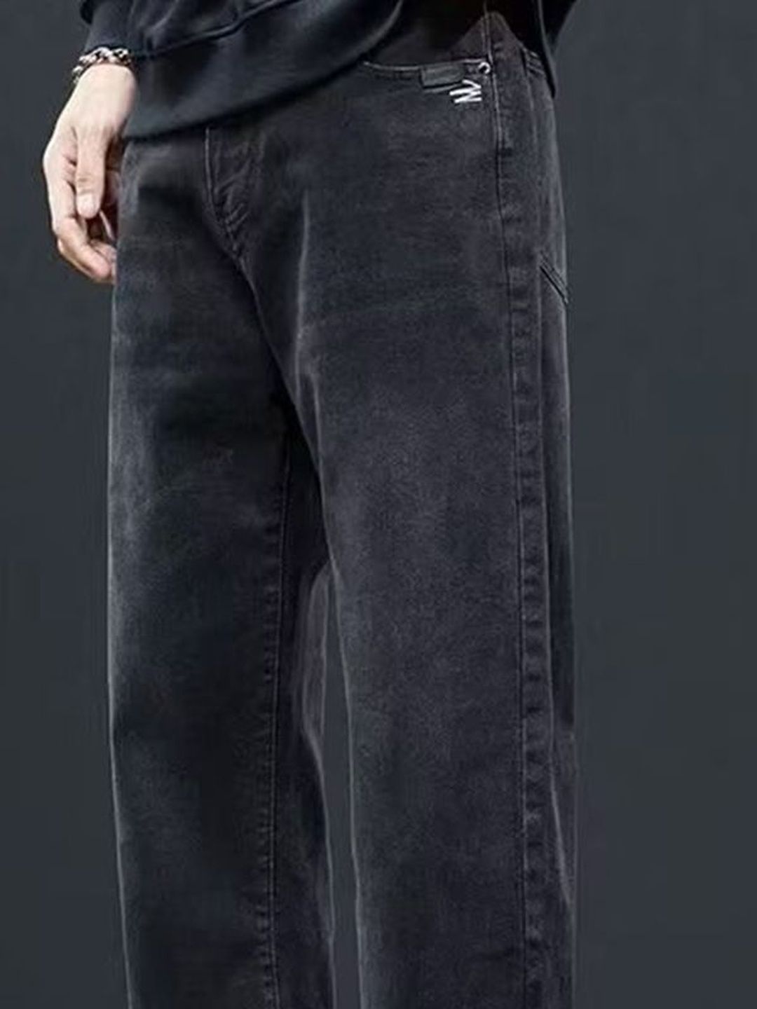 Men Straight Fit Mid-Rise Light Fade Jeans