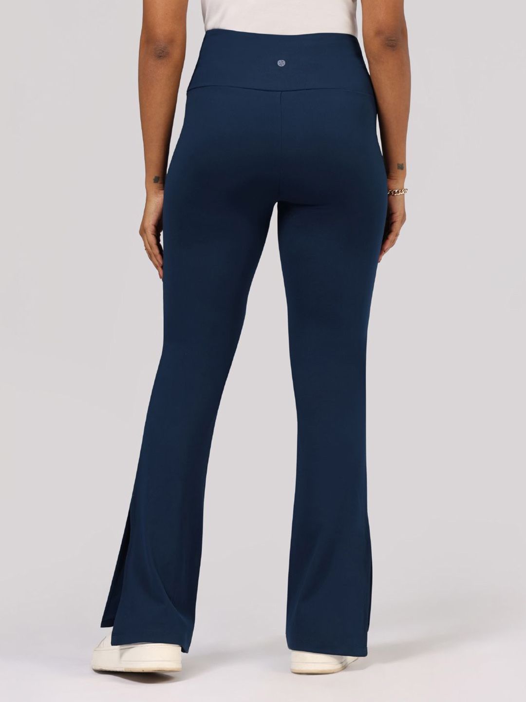Women Relaxed Flared High-Rise Bootcut Trousers