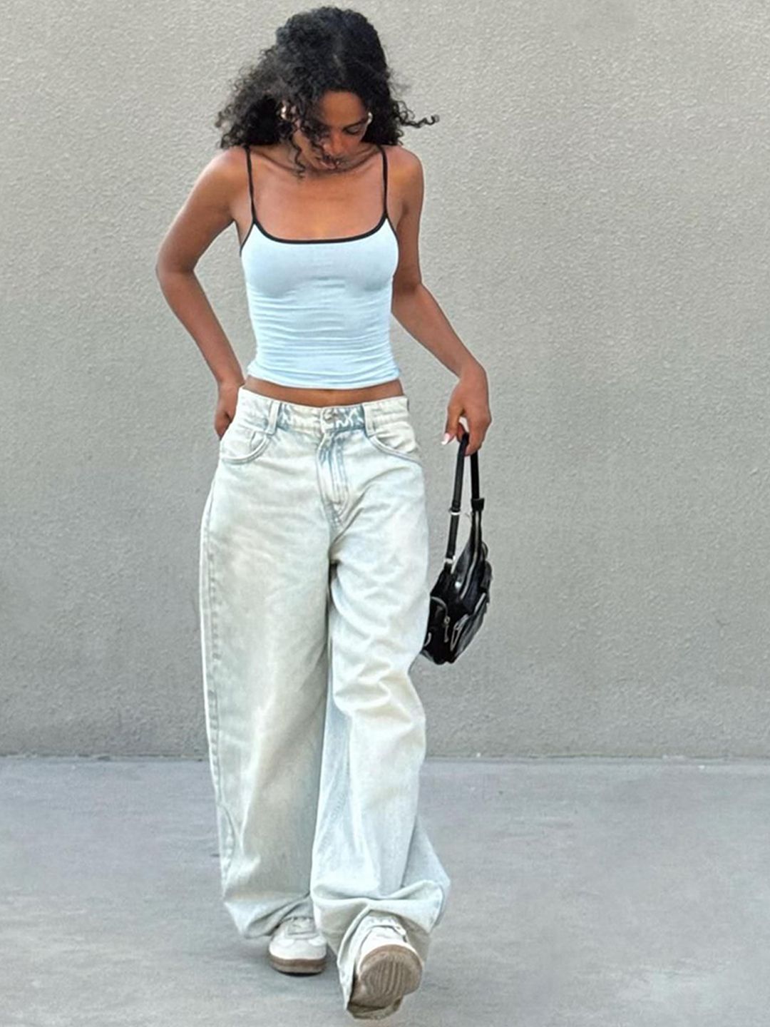 Wide-leg barrel jeans