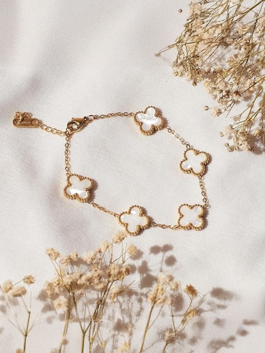 SALTY Women Necklace & Bracelet Jewellery Set