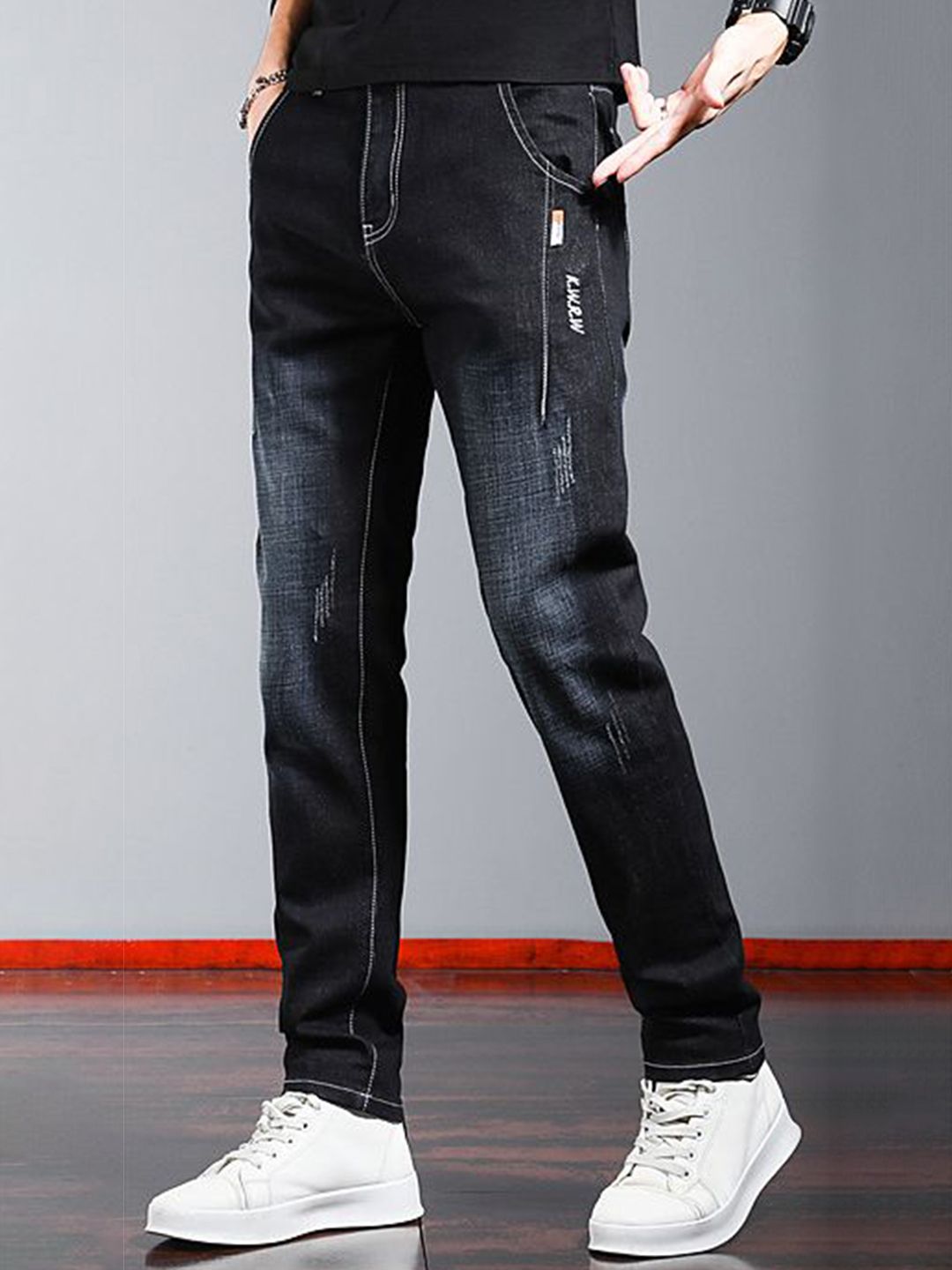 Men Slim Fit Mid-Rise Heavy Fade Stretchable Jeans