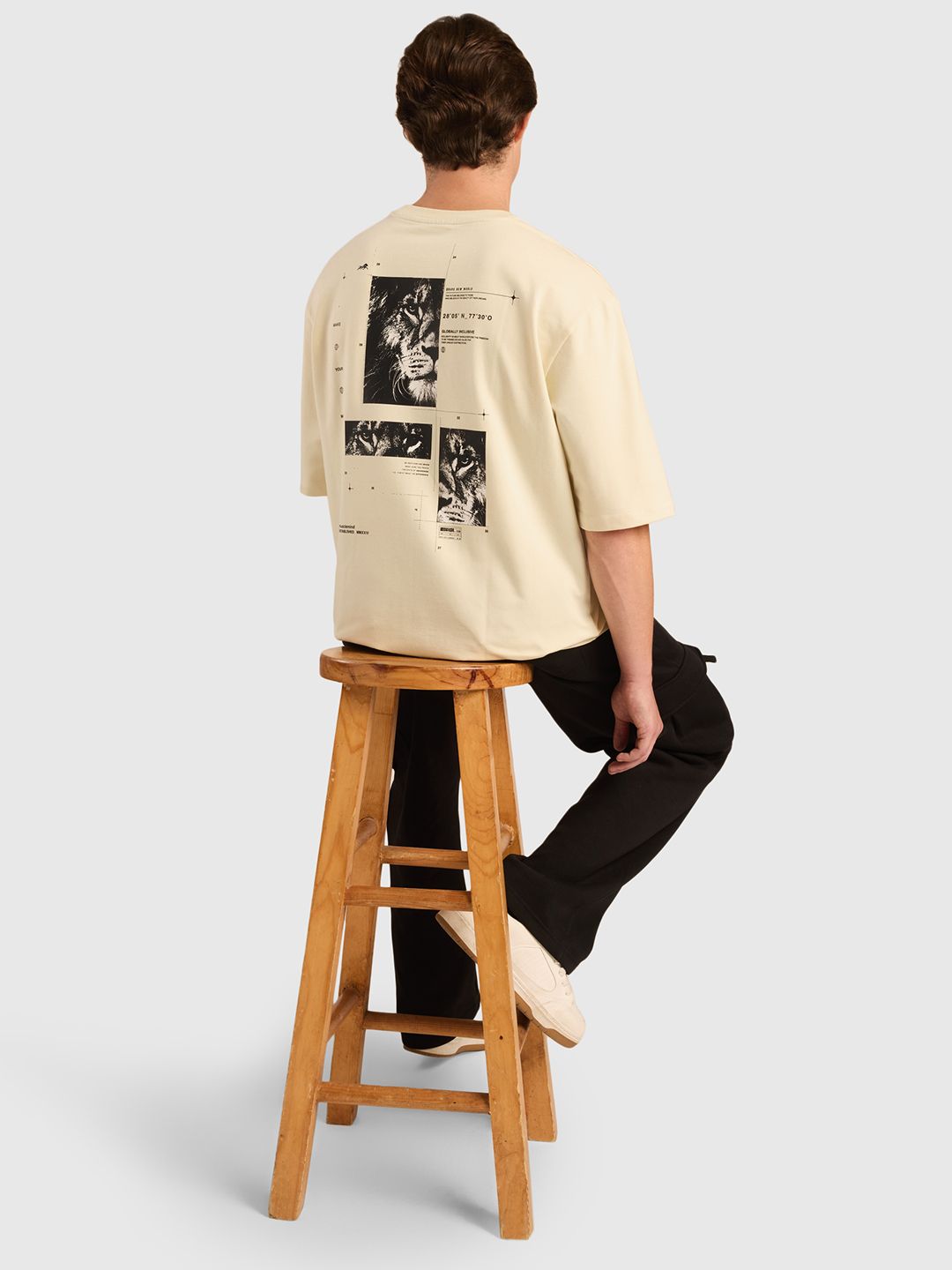 Men Graphic Printed Oversized T-shirt