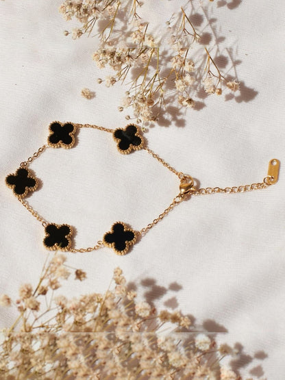 SALTY Artificial Stones Studded Butterfly Shaped Jewellery Set