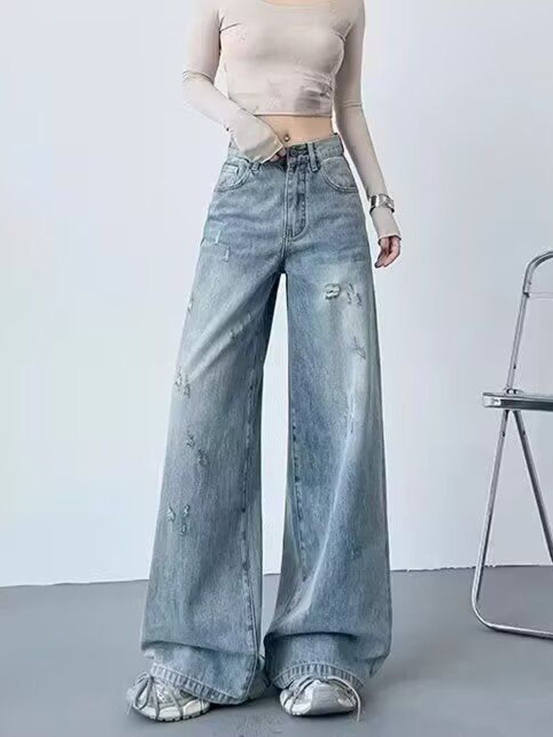 Women Wide Leg High-Rise Light Fade Jeans