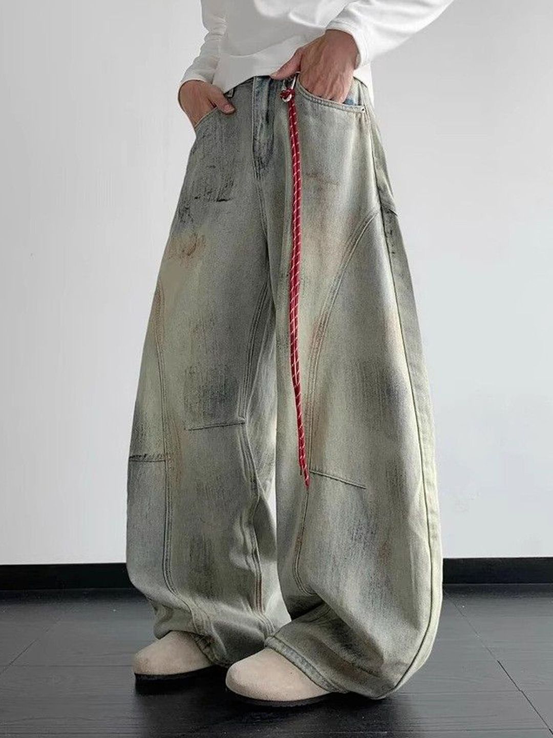 Men Wide Leg Mid-Rise Medium Fade Jeans