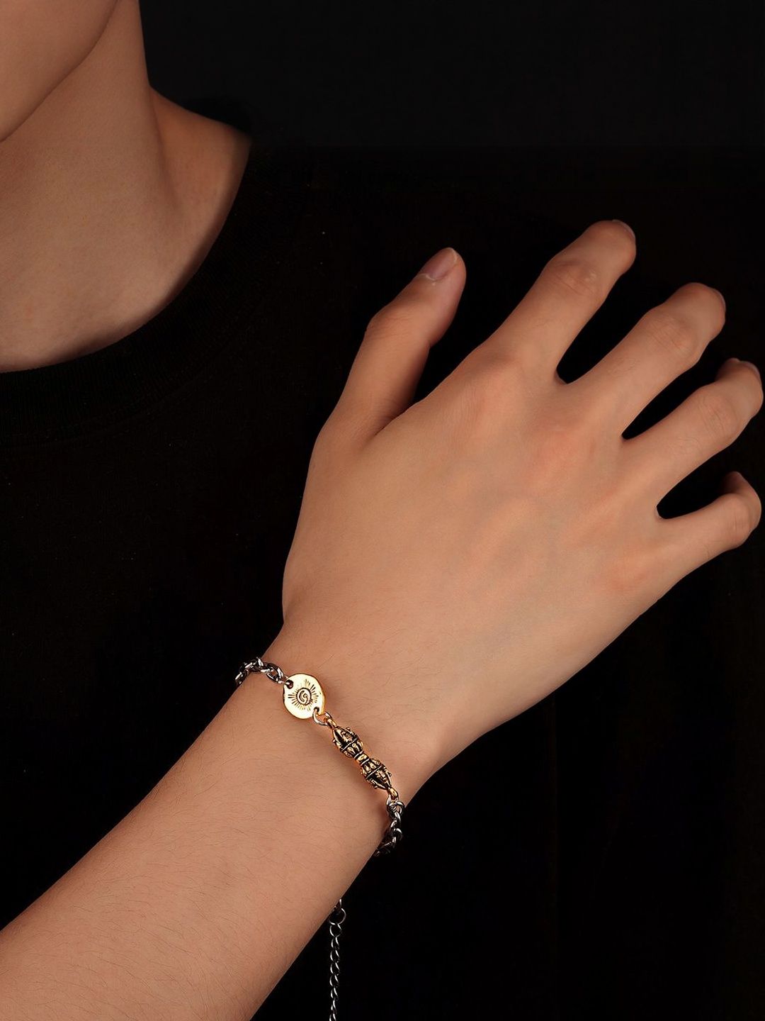 Men Handcrafted Silver-Plated Armlet Bracelet