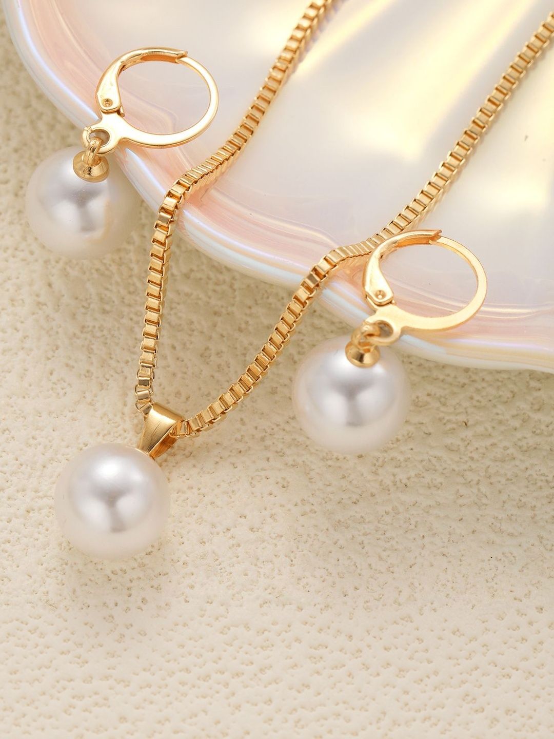 Gold-Plated Beaded Studded Jewellery Set