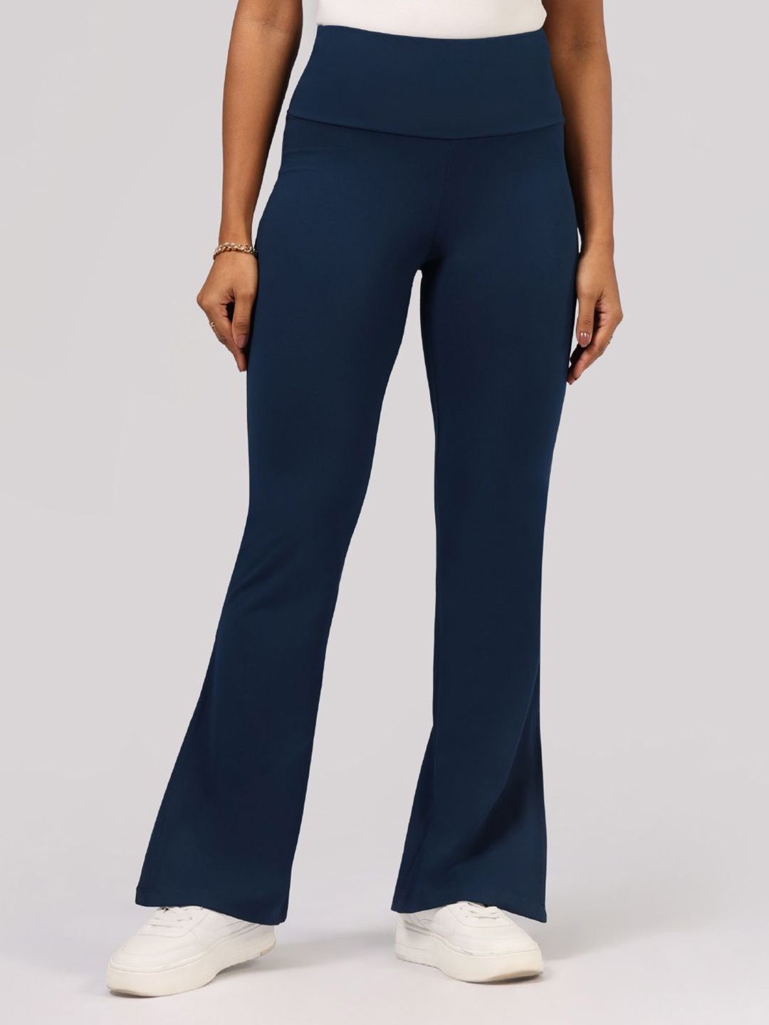 Women Relaxed Flared High-Rise Bootcut Trousers