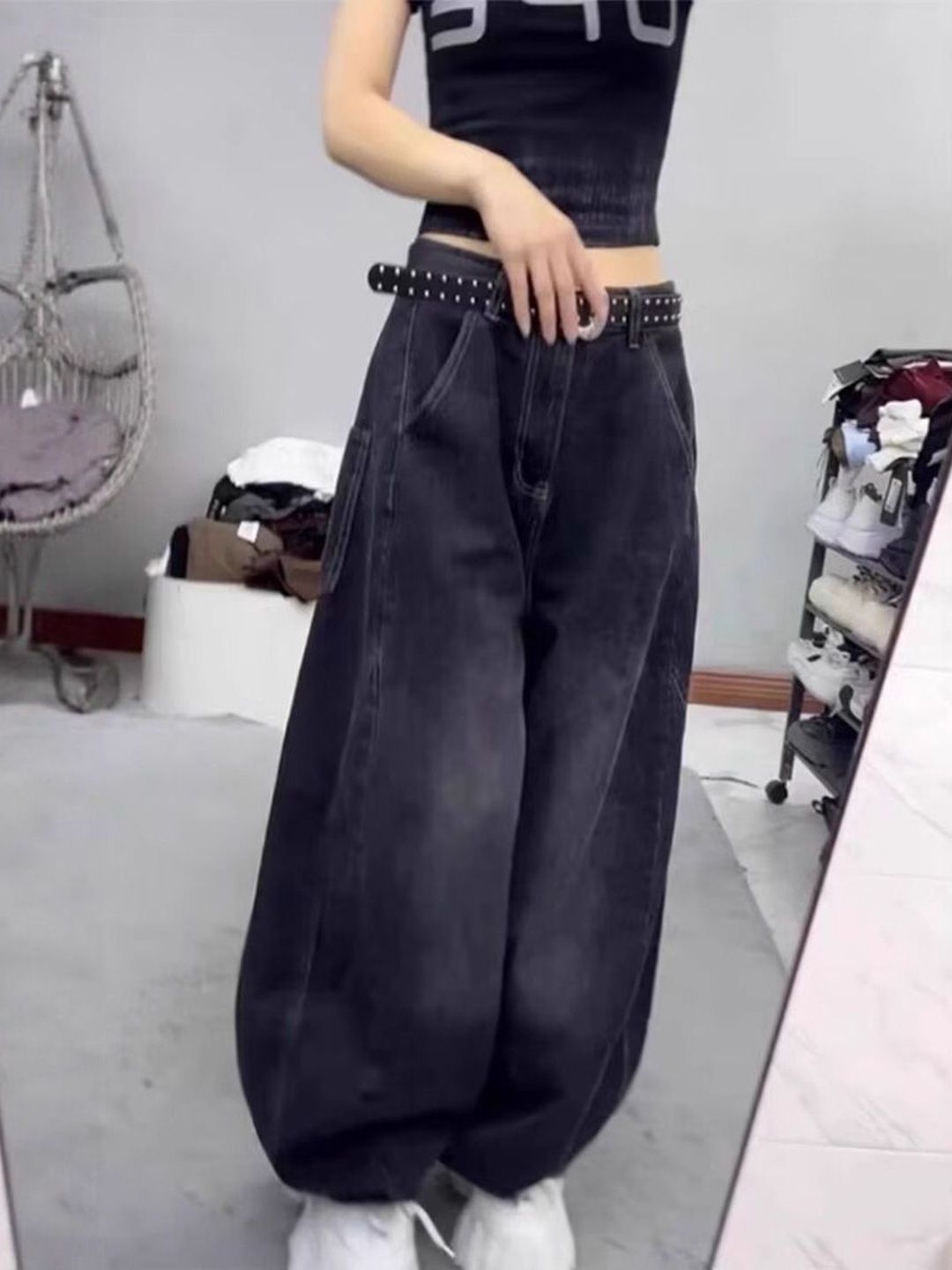 Women Wide Leg Mid-Rise Light Fade Jeans